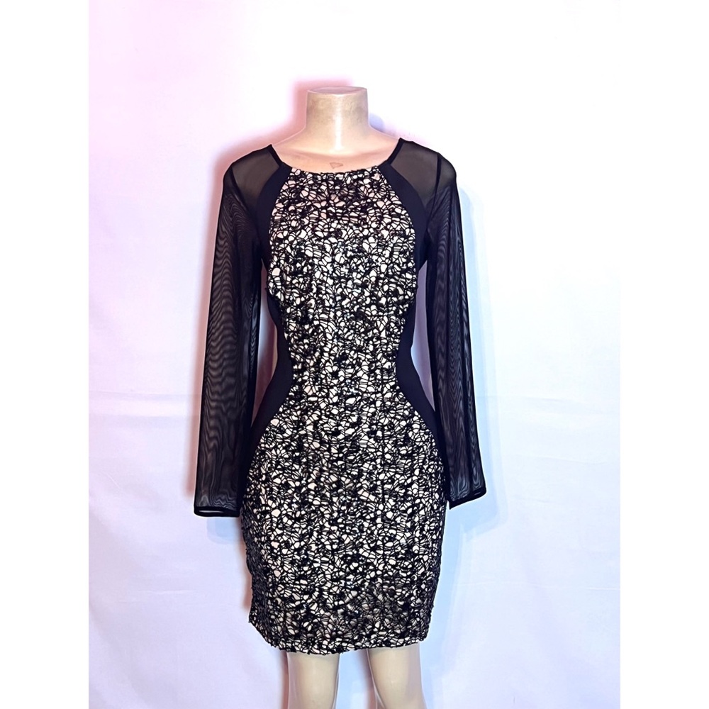 LIPSY LONDON BLACK SEQUIN ACCENT DRESS WITH SHEER SLEEVE SIZE 10